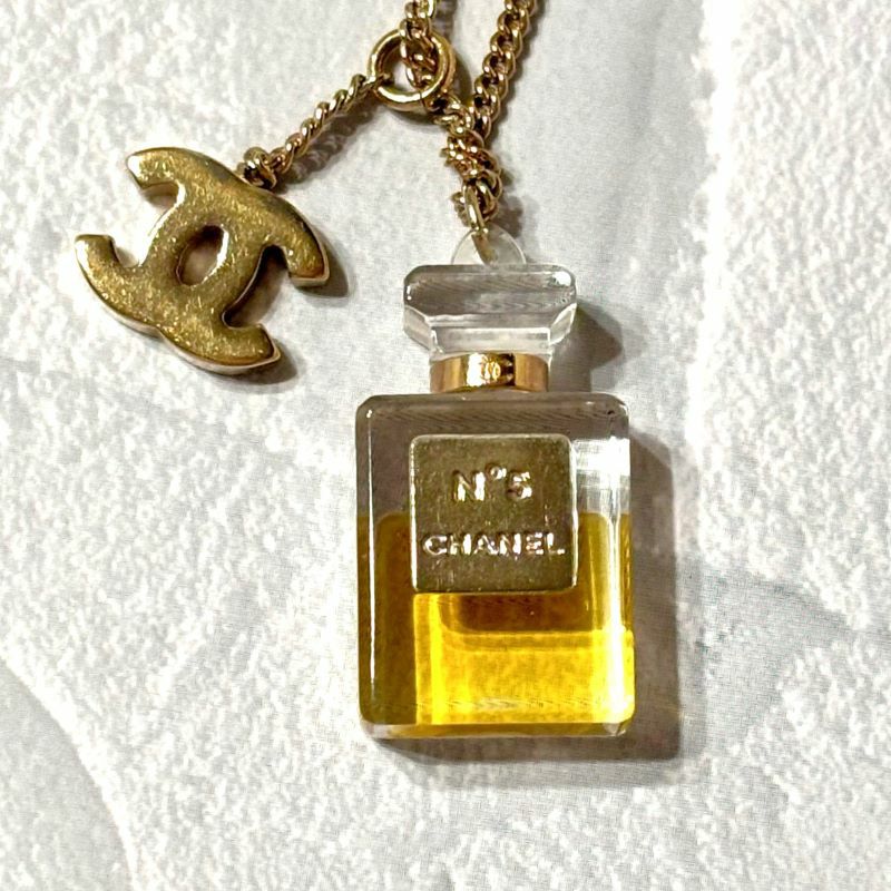 送料無料】CHANEL シャネル パフューム ネックレス 香水ボトルモチーフ